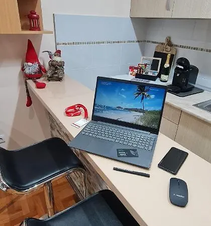 Design Business Lux 4 Star 