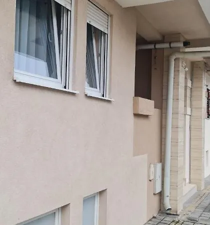 Design Business Lux 4 Star 