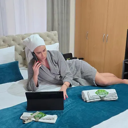 Design Business Lux 4 Star 