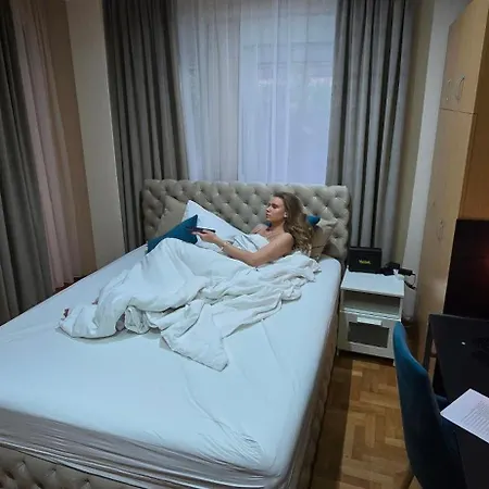 Design Business Lux 4 Star 