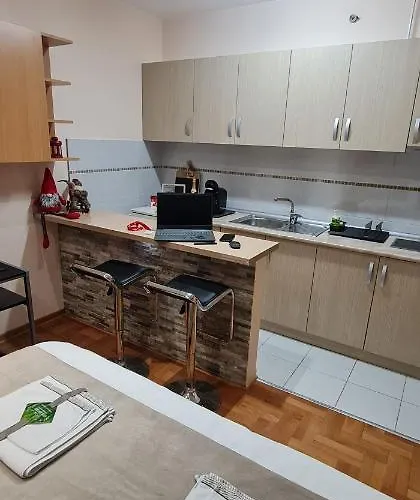 Design Business Lux 4 Star 