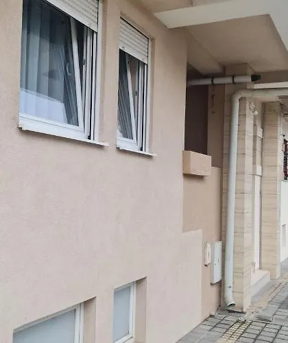 Design Business Lux 4 Star 